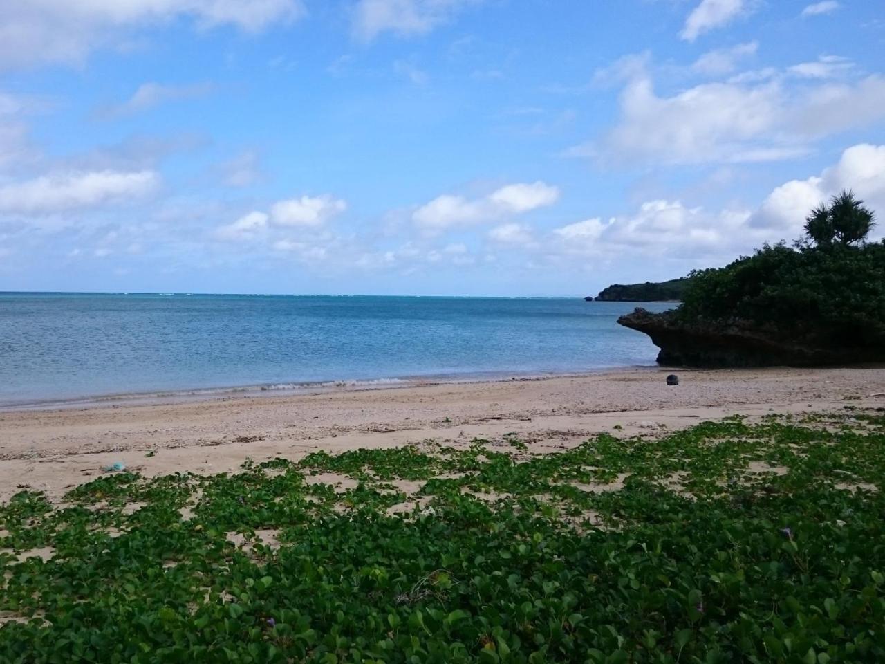 Private Beach House Motobu Exterior photo