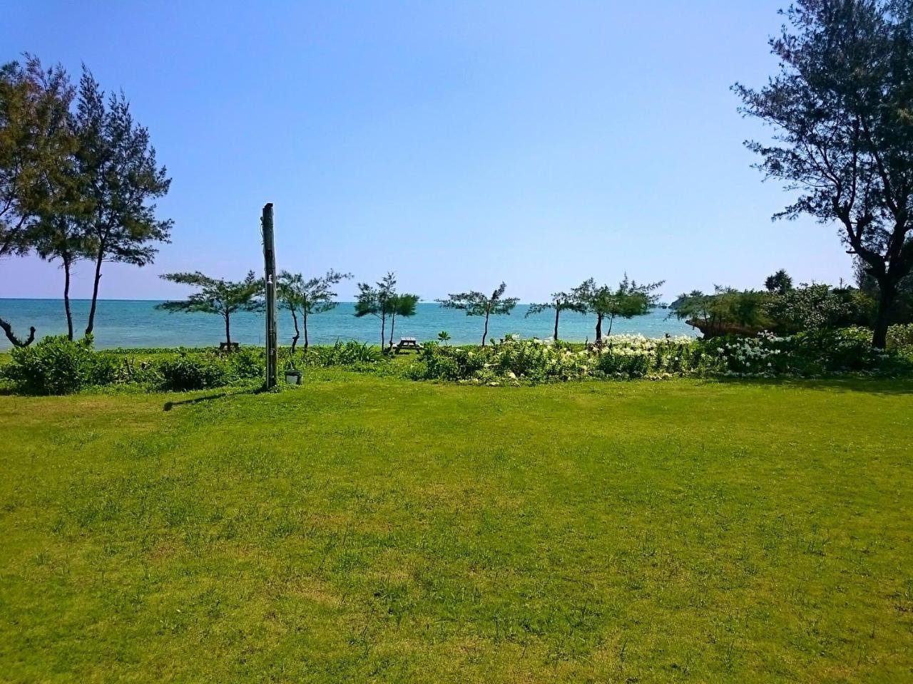 Private Beach House Motobu Exterior photo